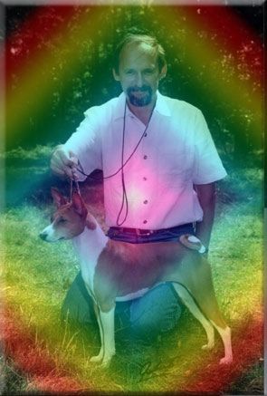 Basenji Over the Rainbow mit Herrchen